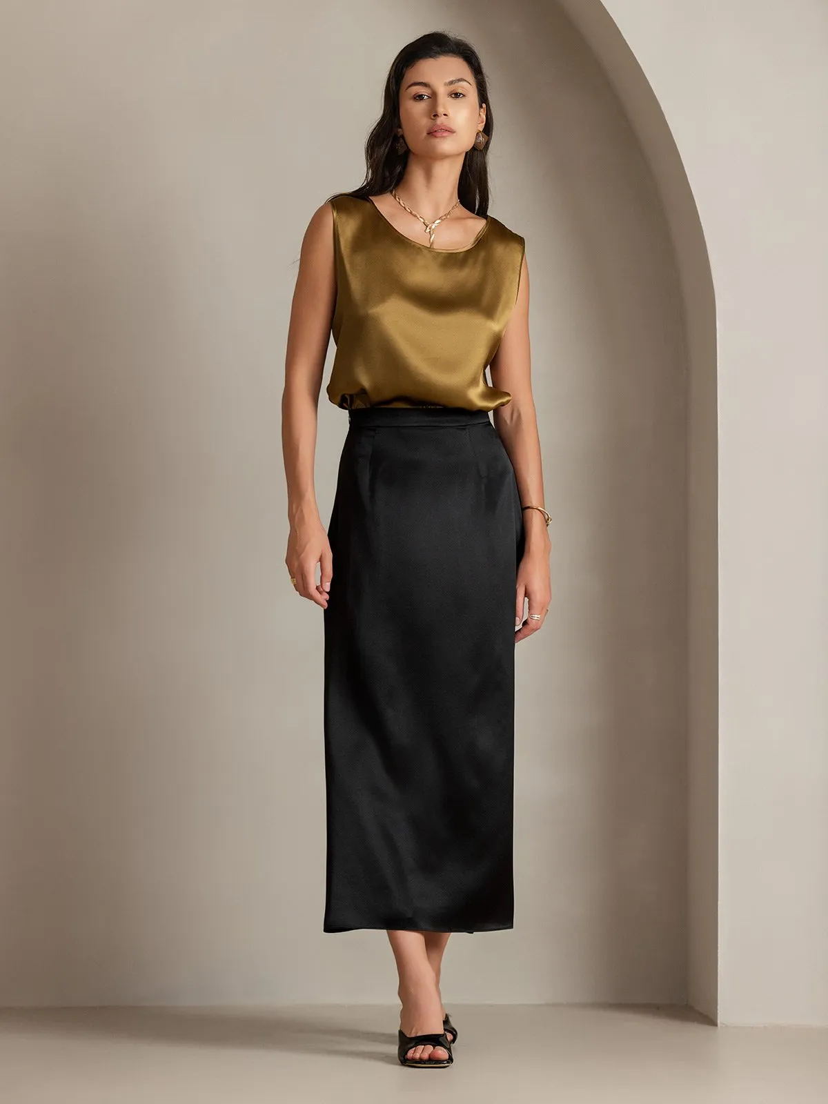 19Momme Silk Round Neck Tank Top