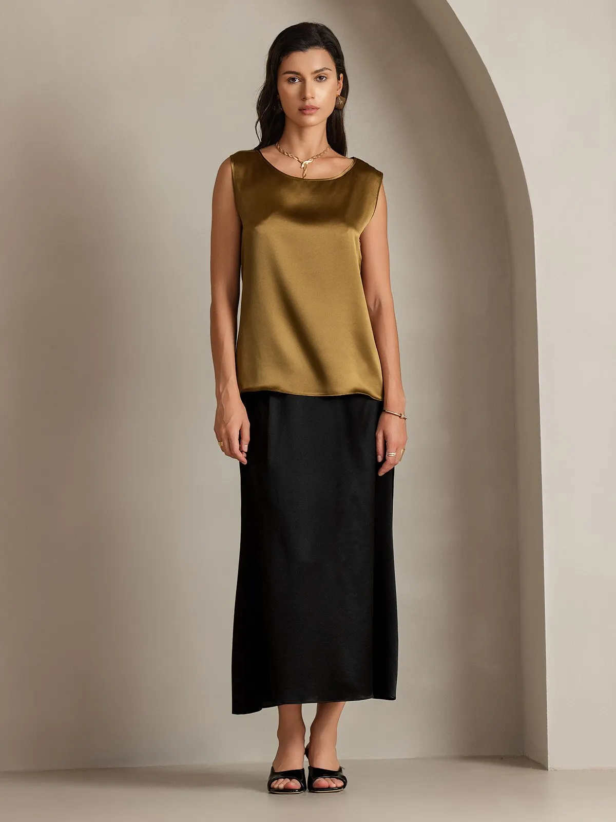 19Momme Silk Round Neck Tank Top
