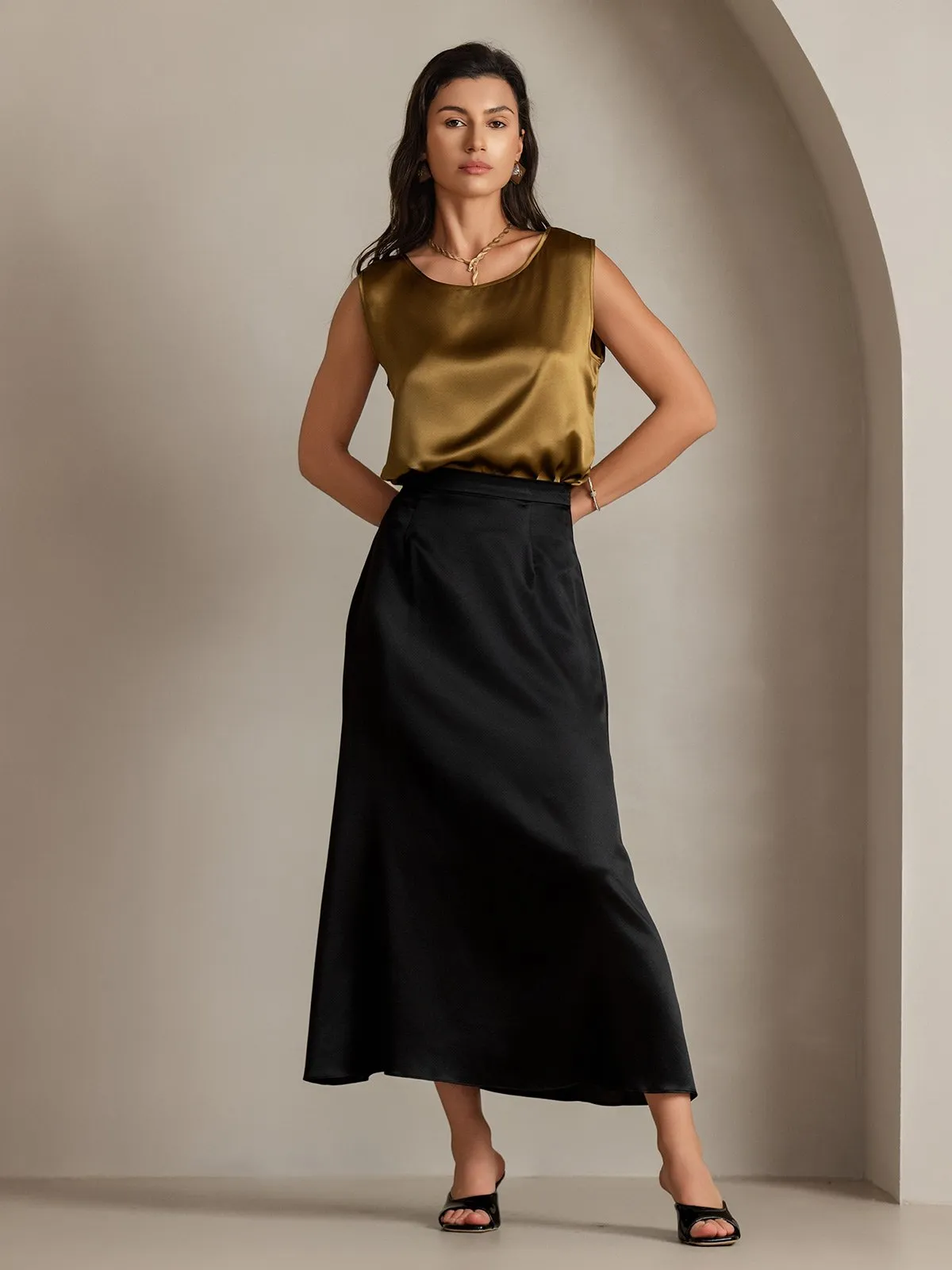19Momme Silk Round Neck Tank Top